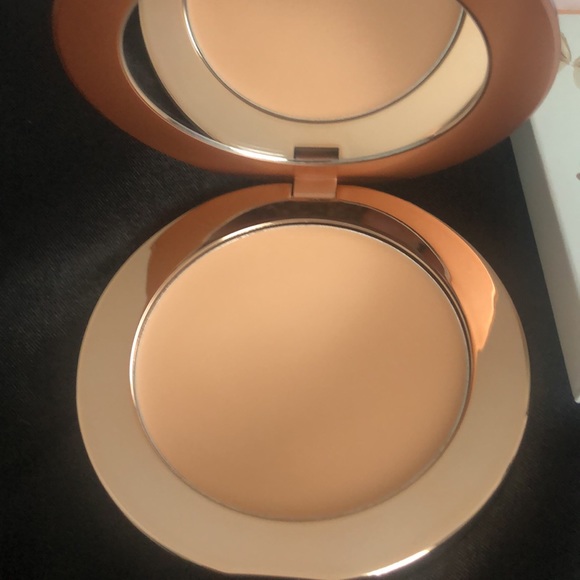 Stila Tinted Moisturizer Skin Balm - Shade 2.0 - Picture 8 of 9